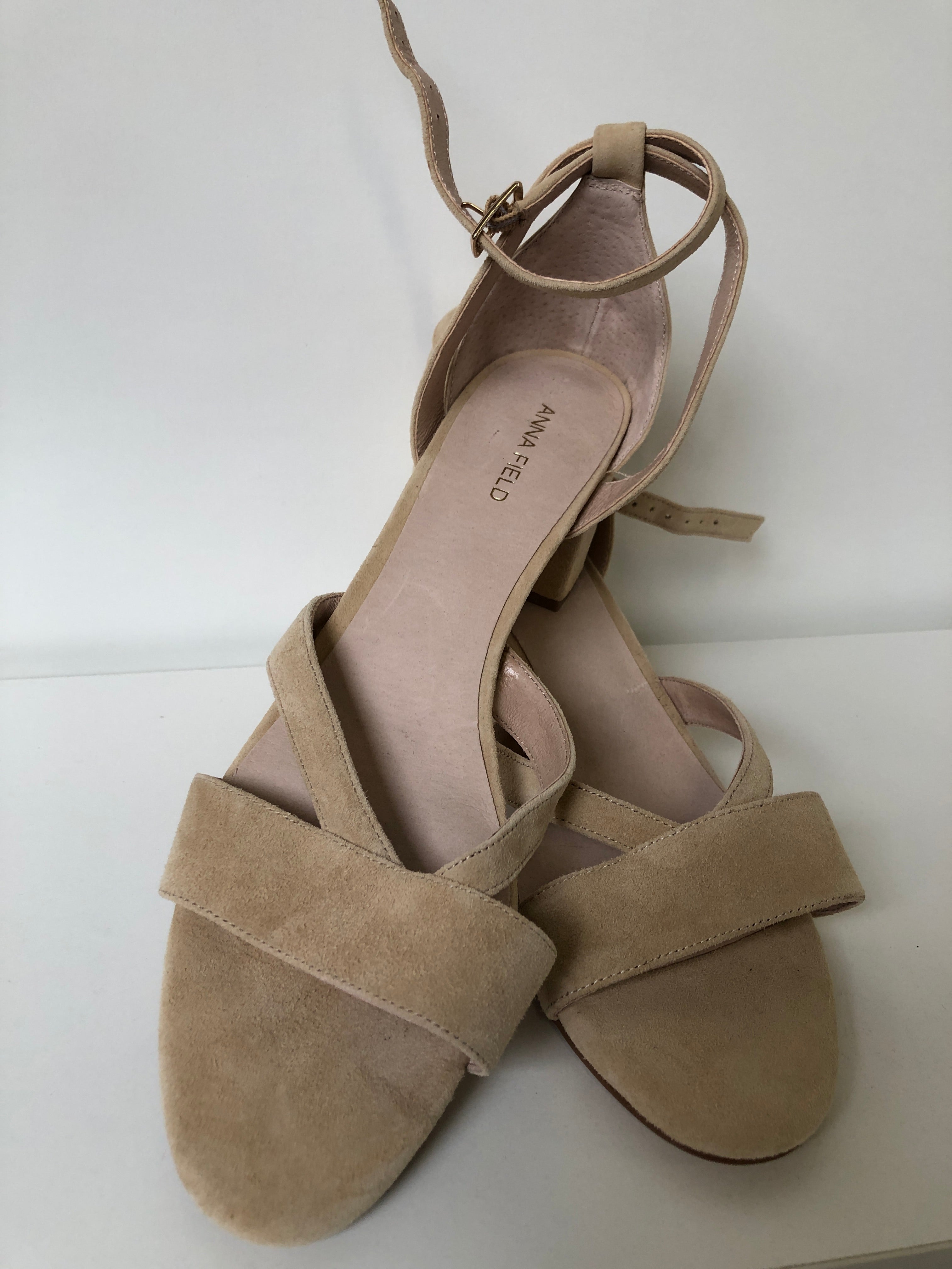 Anna Field Sandaler